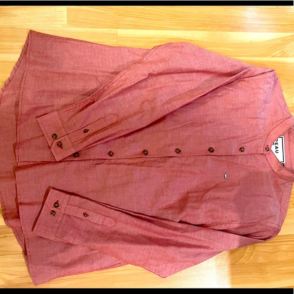 Salmon pink Peau De a Loup dress shirt in a size 14. Never worn! - Picture 2 of 2